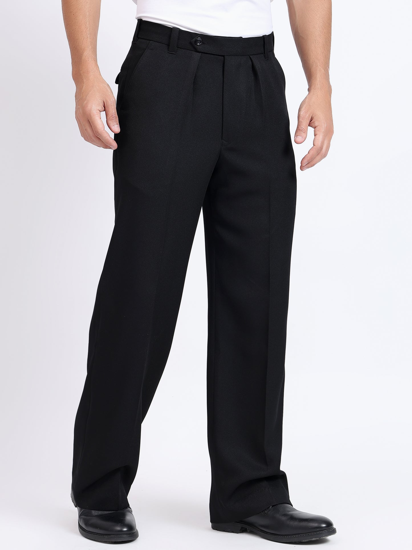 Straight Edge Pleated Tailored Trousers - Black